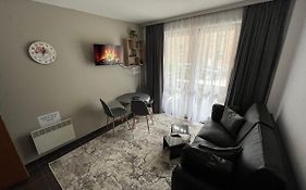 Mh Apartments
